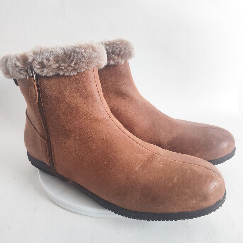 SoftWalk Helena Tan Leather Bootie Winter Boots Shoes 9 M Faux Fur Lined Warm